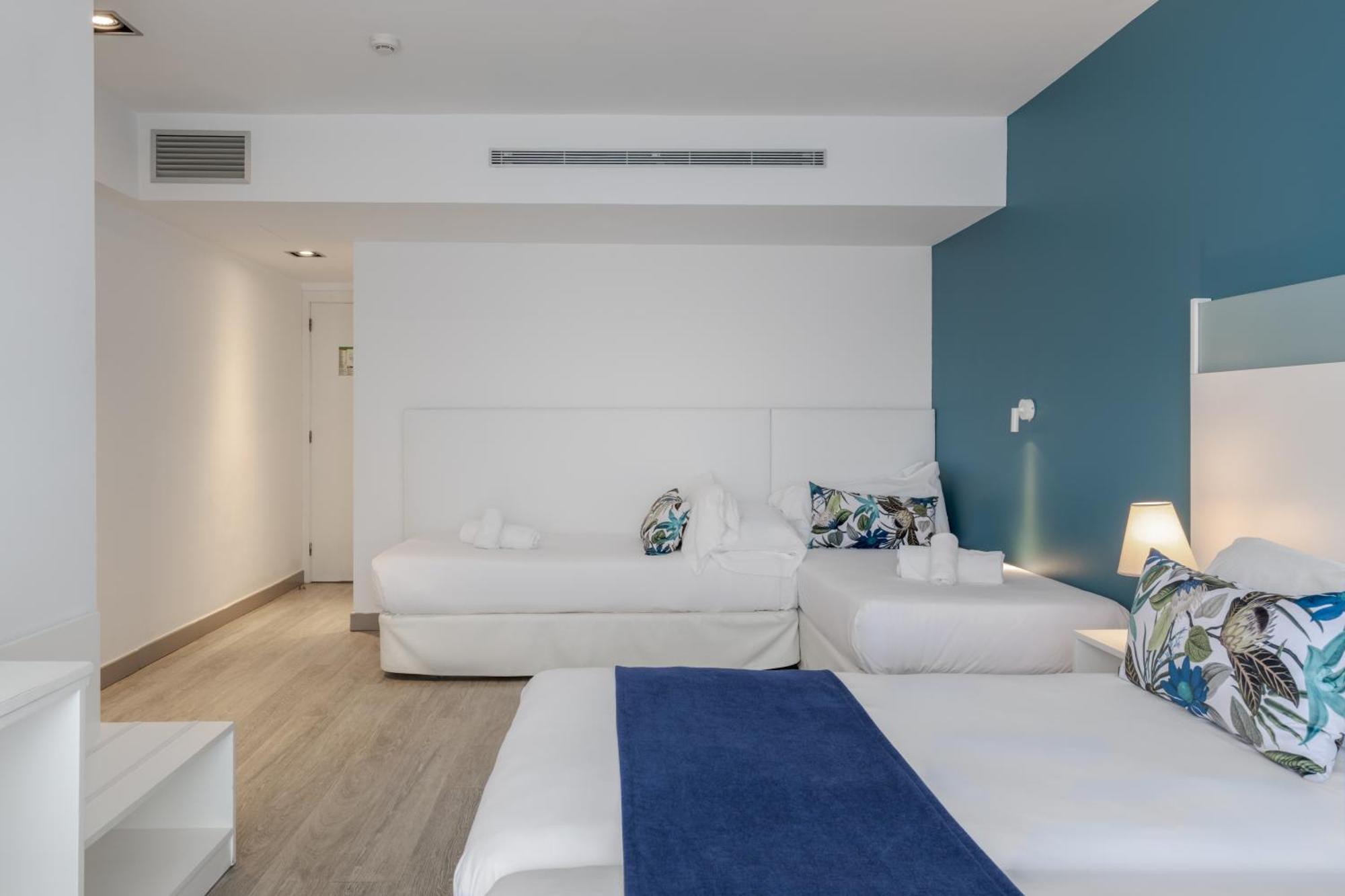 Comfort Quadruple Room Balcony
